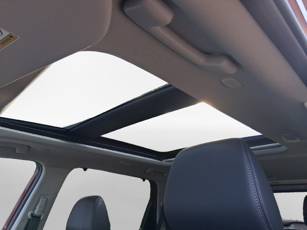 Used 2025 Nissan Rogue Platinum w/ Platinum Premium Package FWD image 23
