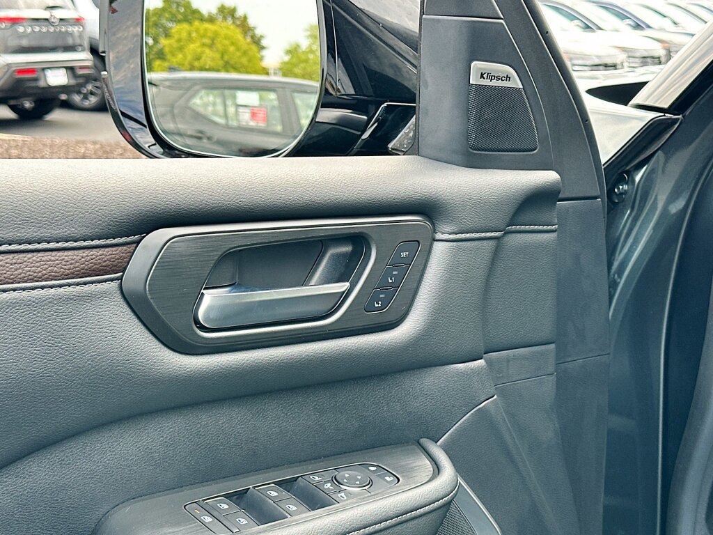 New 2026 Nissan Armada Platinum Reserve image 8