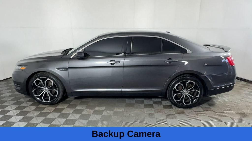 Used 2016 Ford Taurus SHO image 7