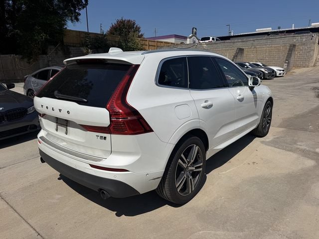 Used 2018 Volvo XC60 T5 Momentum w/ Convenience Package AWD/4WD image 4
