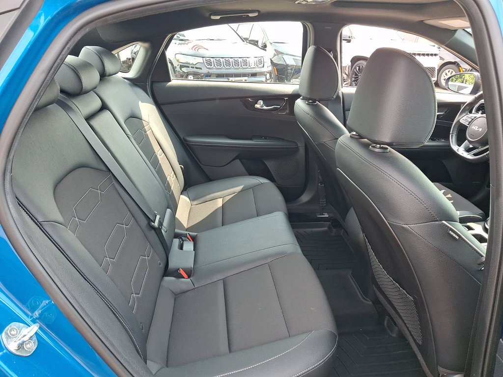 Used 2022 Kia Forte GT-Line w/ GT-Line Premium Package FWD image 15
