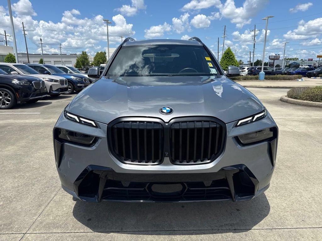 Certified 2025 BMW X7 xDrive40i w/ Executive Package AWD/4WD image 8