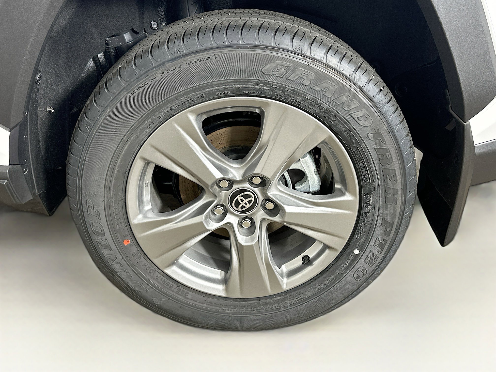 Used 2025 Toyota RAV4 XLE w/ Convenience Package image 11