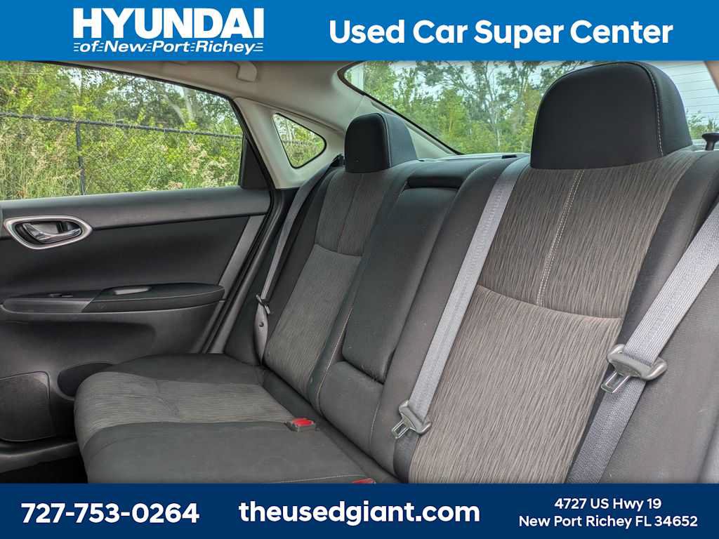 Used 2015 Nissan Sentra SV FWD image 14