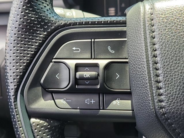 Used 2025 Toyota Tacoma SR5 RWD image 8