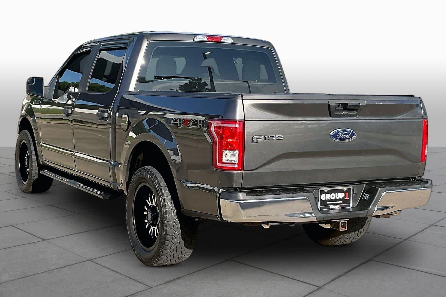 Used 2017 Ford F150 XL w/ Equipment Group 101A Mid AWD/4WD image 12