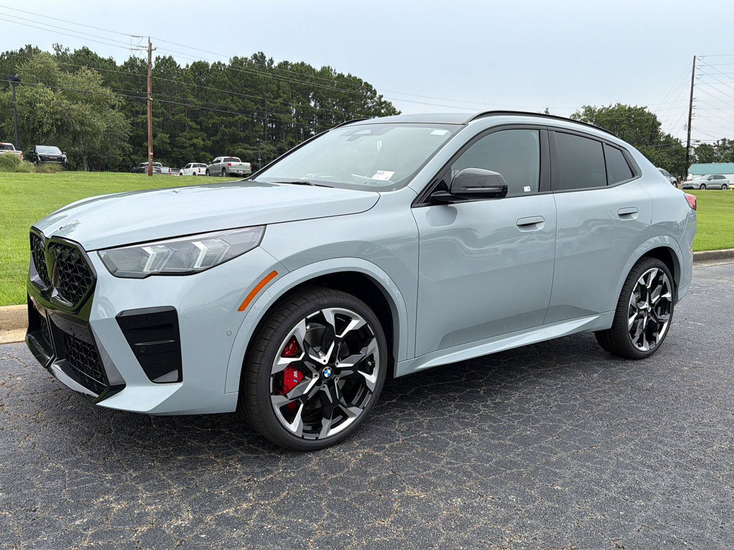 New 2026 BMW X2 xDrive28i w/ Technology Package AWD/4WD image 2