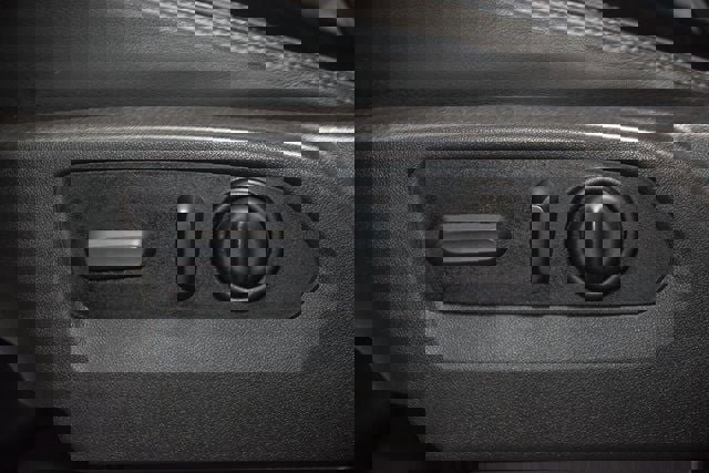 Used 2022 Chevrolet Silverado 2500 High Country w/ Safety Package II image 36