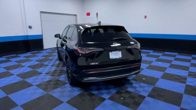 Certified 2025 Honda HR-V Sport image 7