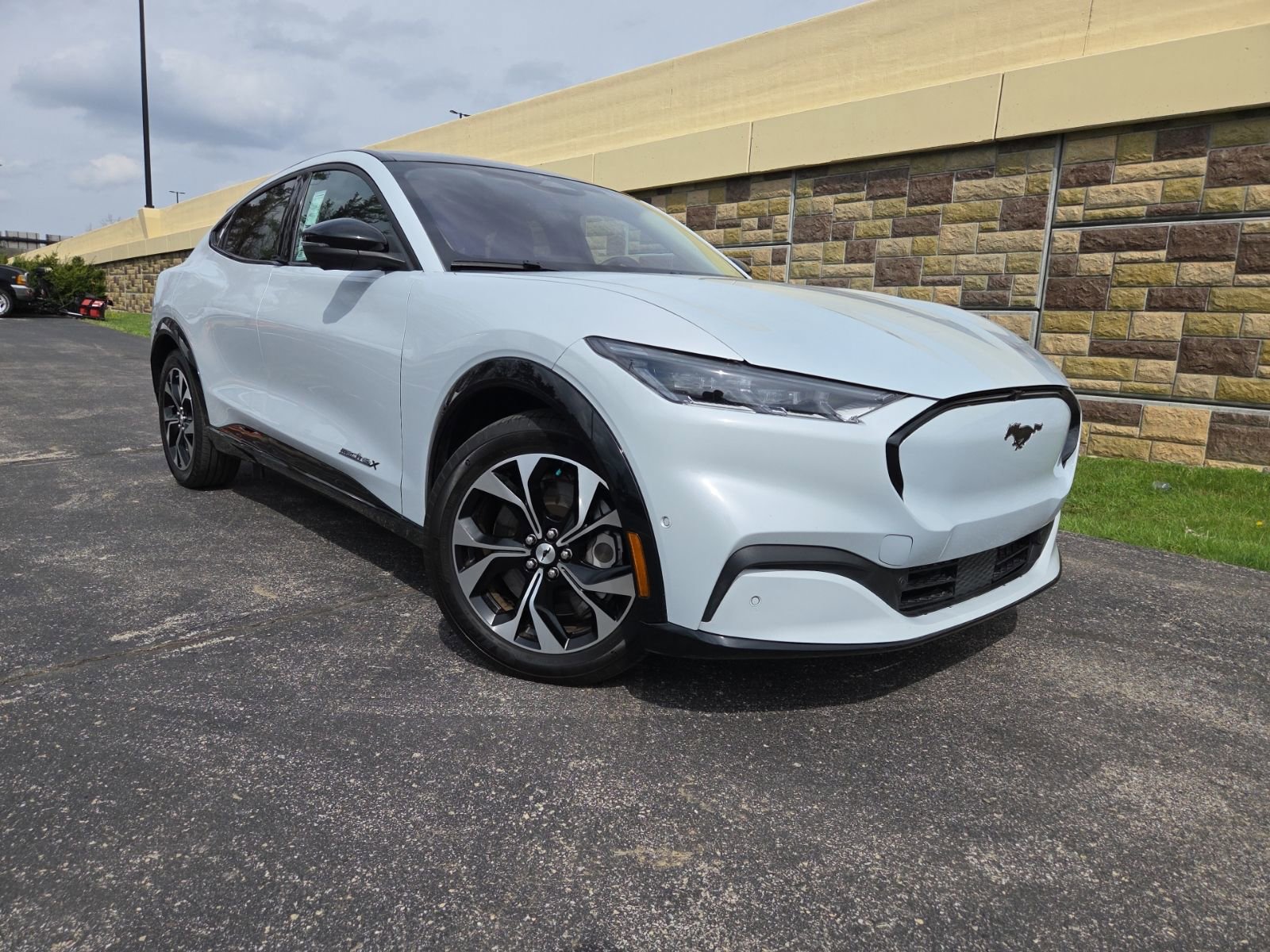 Used 2023 Ford Mustang Mach-E Premium image 40