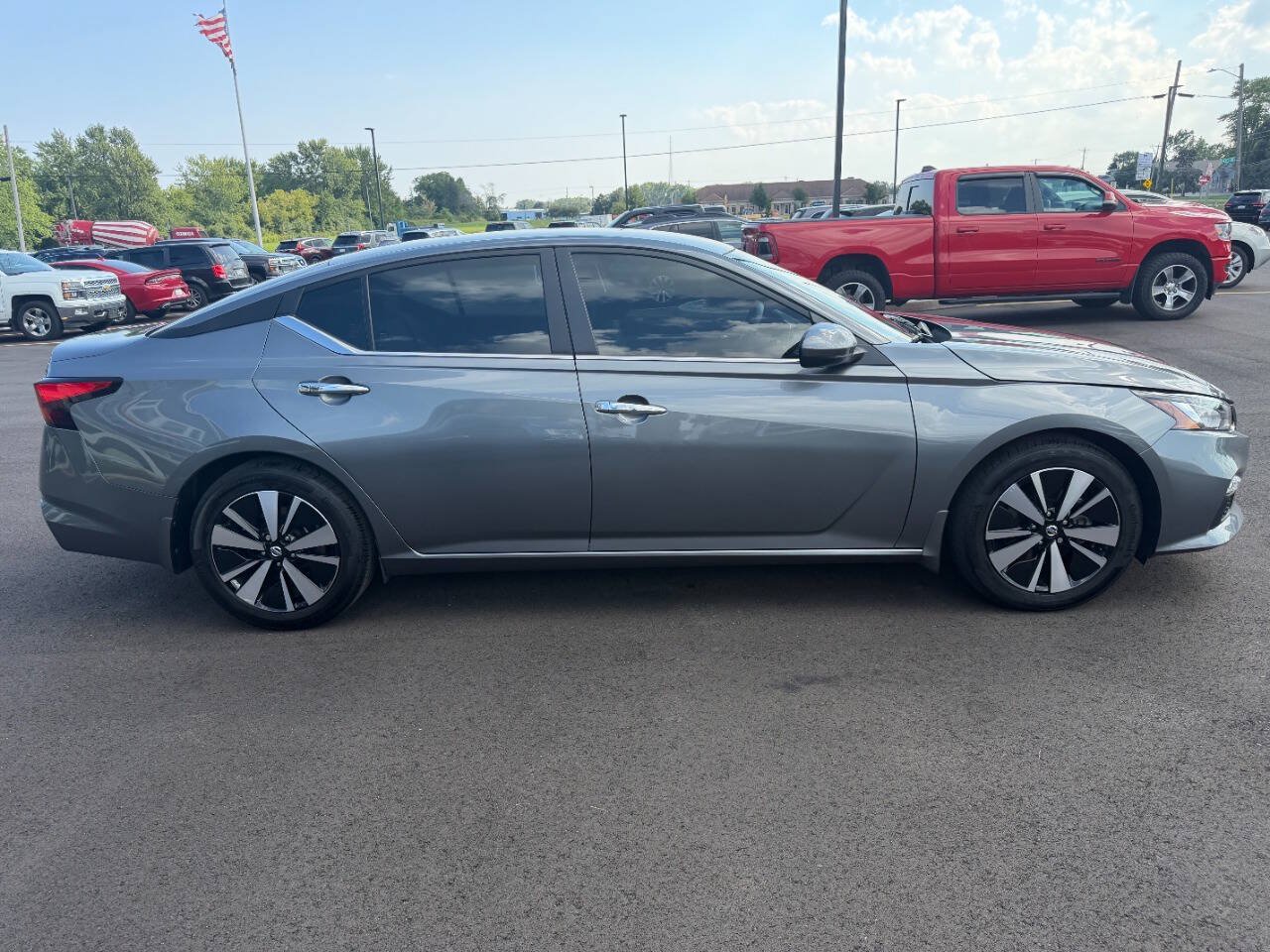 Used 2022 Nissan Altima 2.5 SV FWD image 6