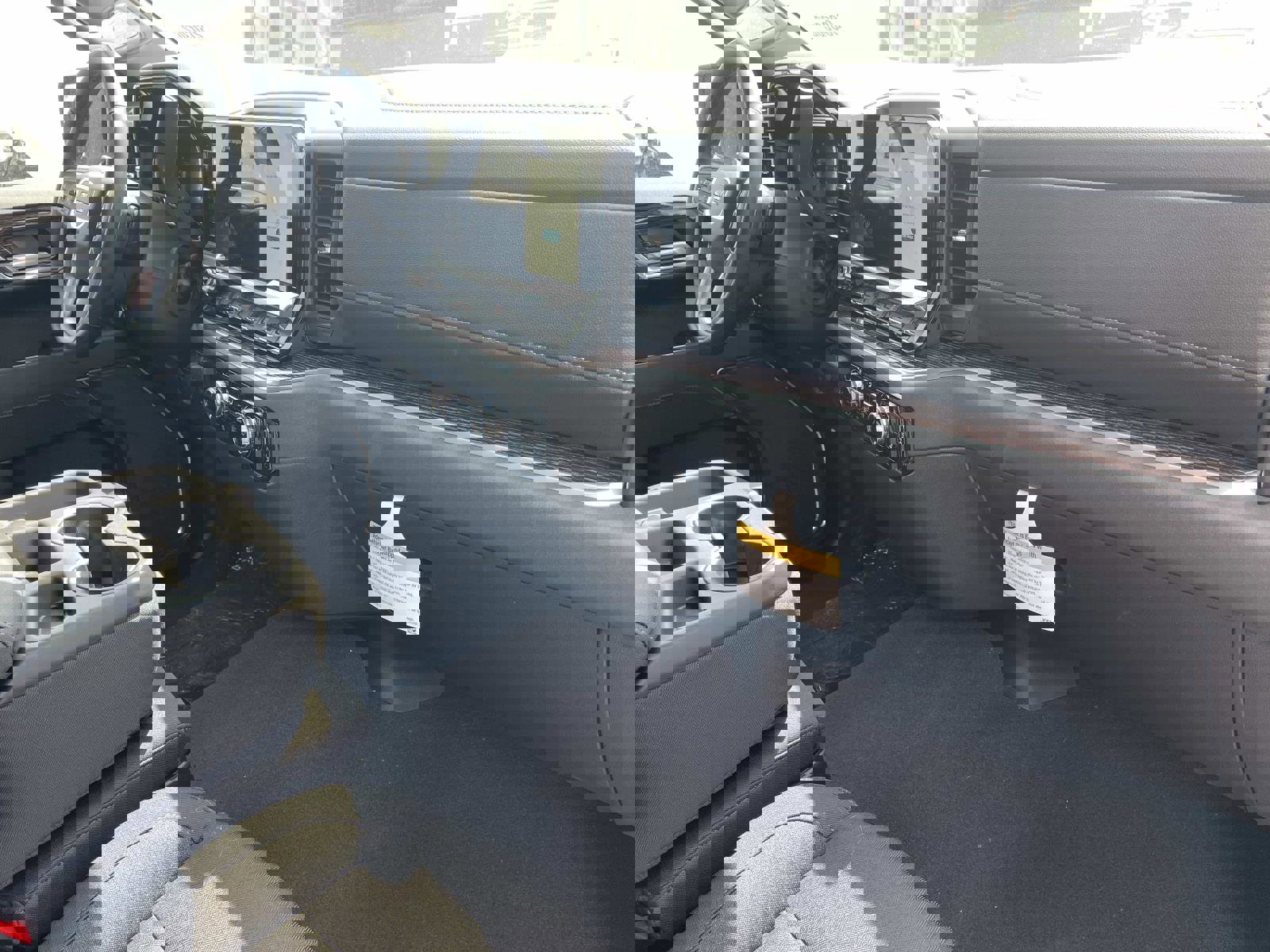 New 2026 GMC Sierra 1500 SLE w/ Preferred Package image 29