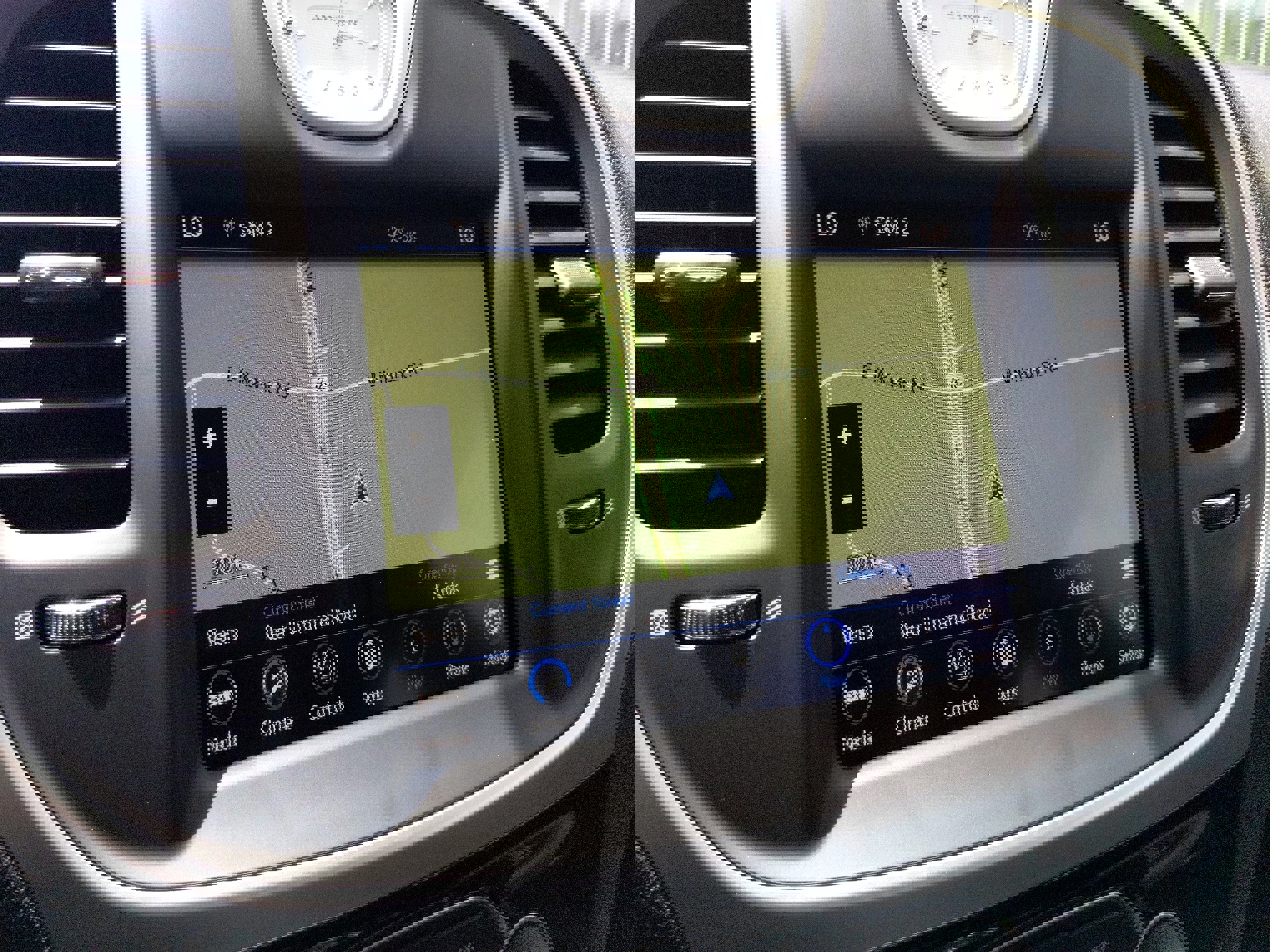 New 2023 Chrysler 300 Touring L w/ Popular Equipment Group image 31