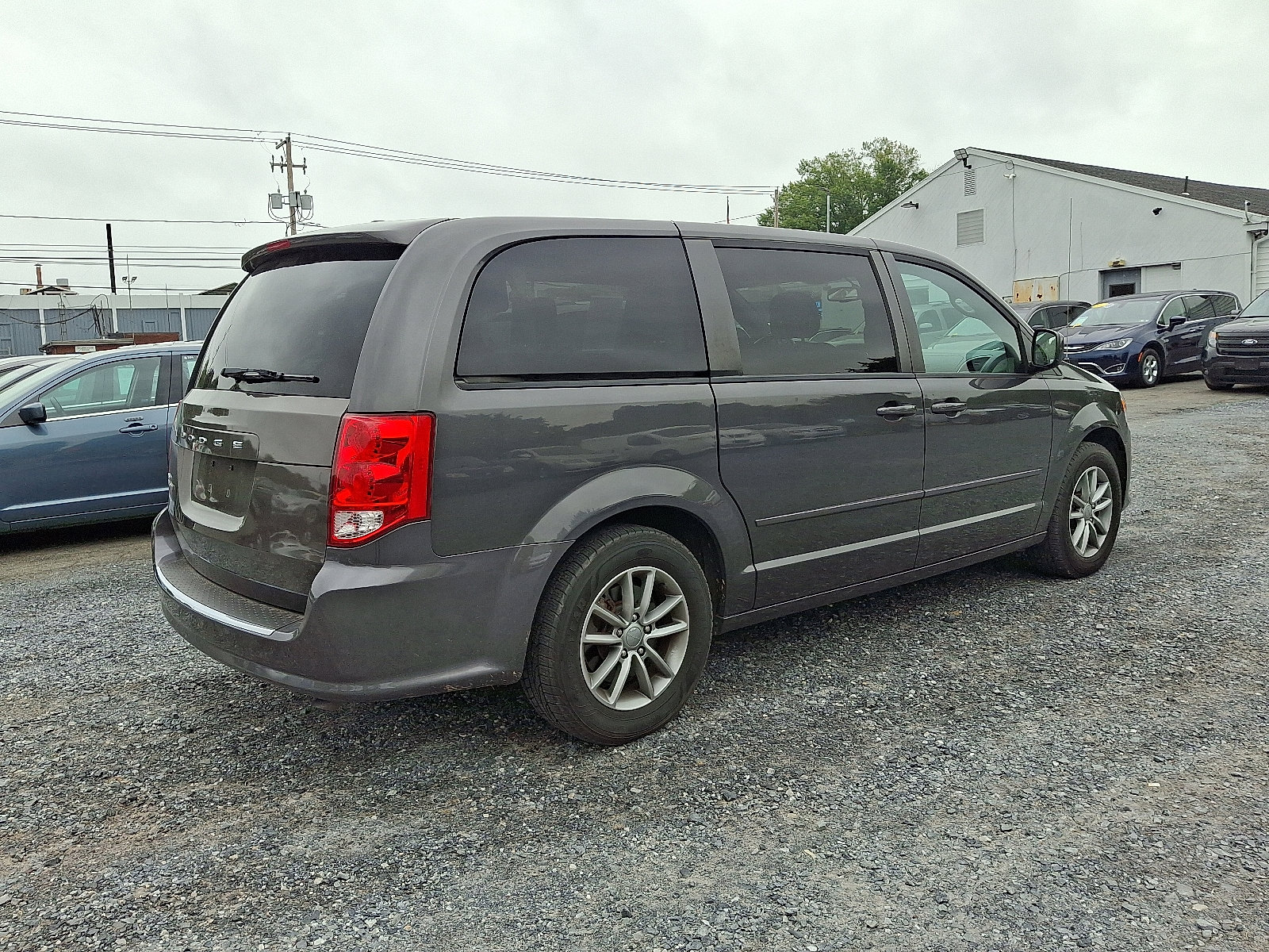 Used 2016 Dodge Grand Caravan SE image 7