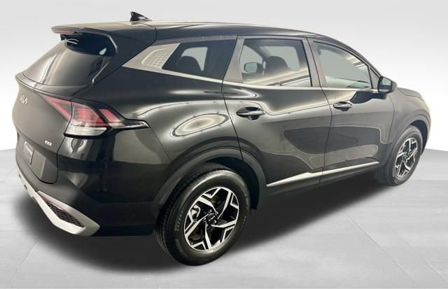 Used 2024 Kia Sportage LX image 9