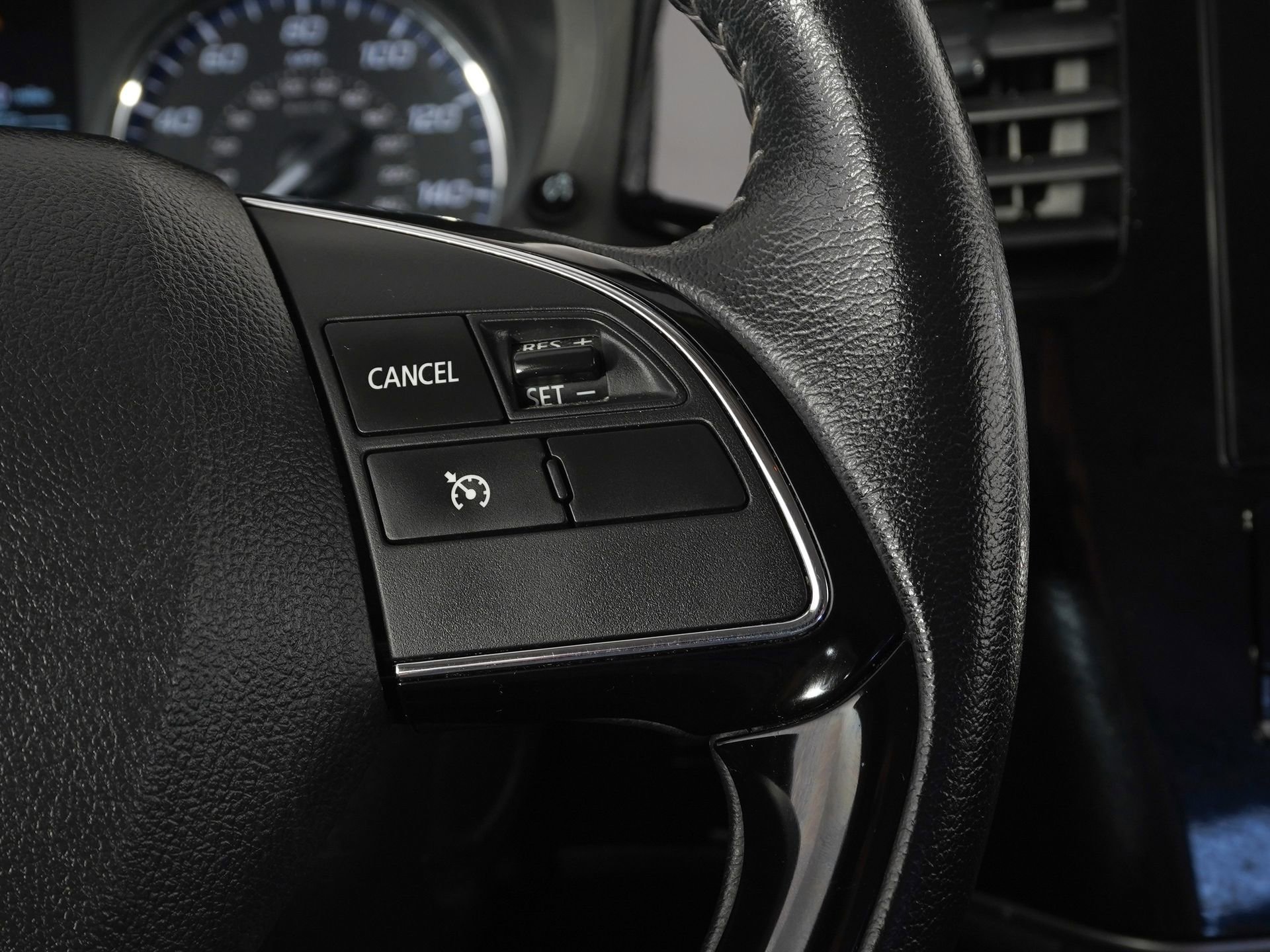 Used 2020 Mitsubishi Outlander SEL image 22