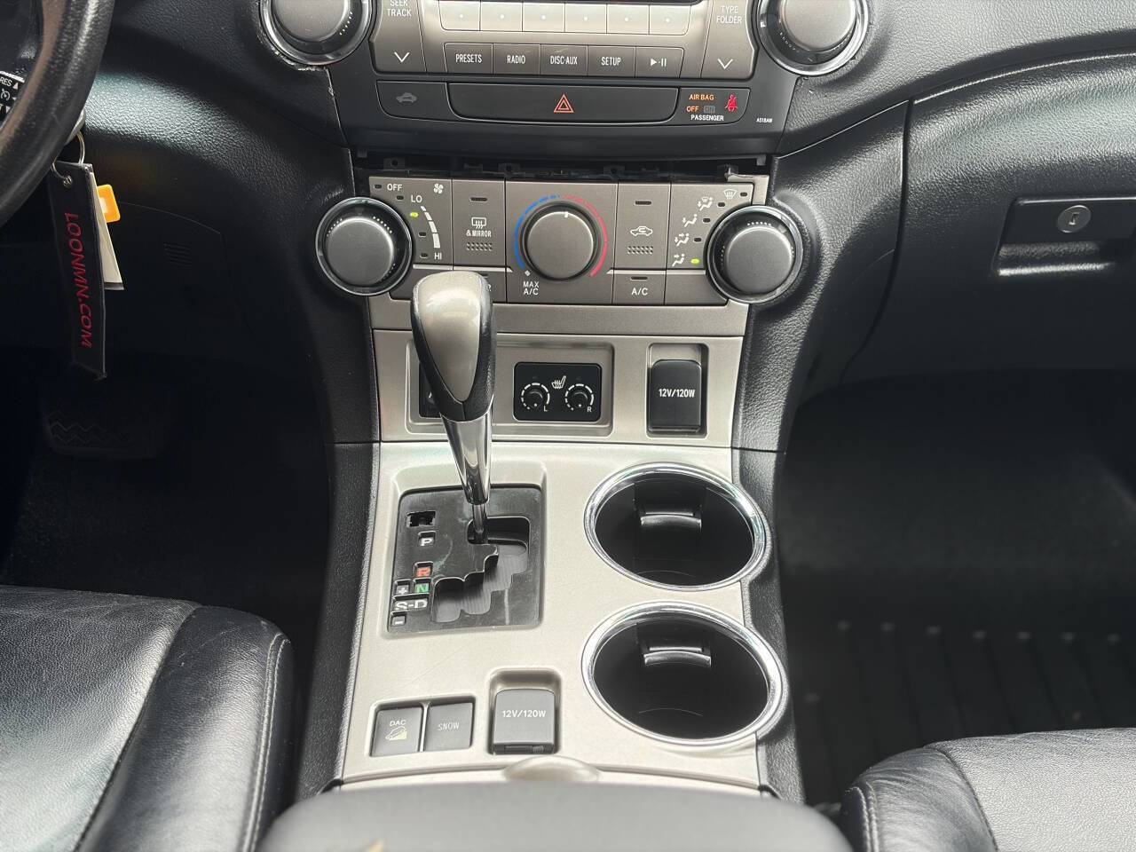 Used 2011 Toyota Highlander SE w/ Tow Pkg AWD/4WD image 25