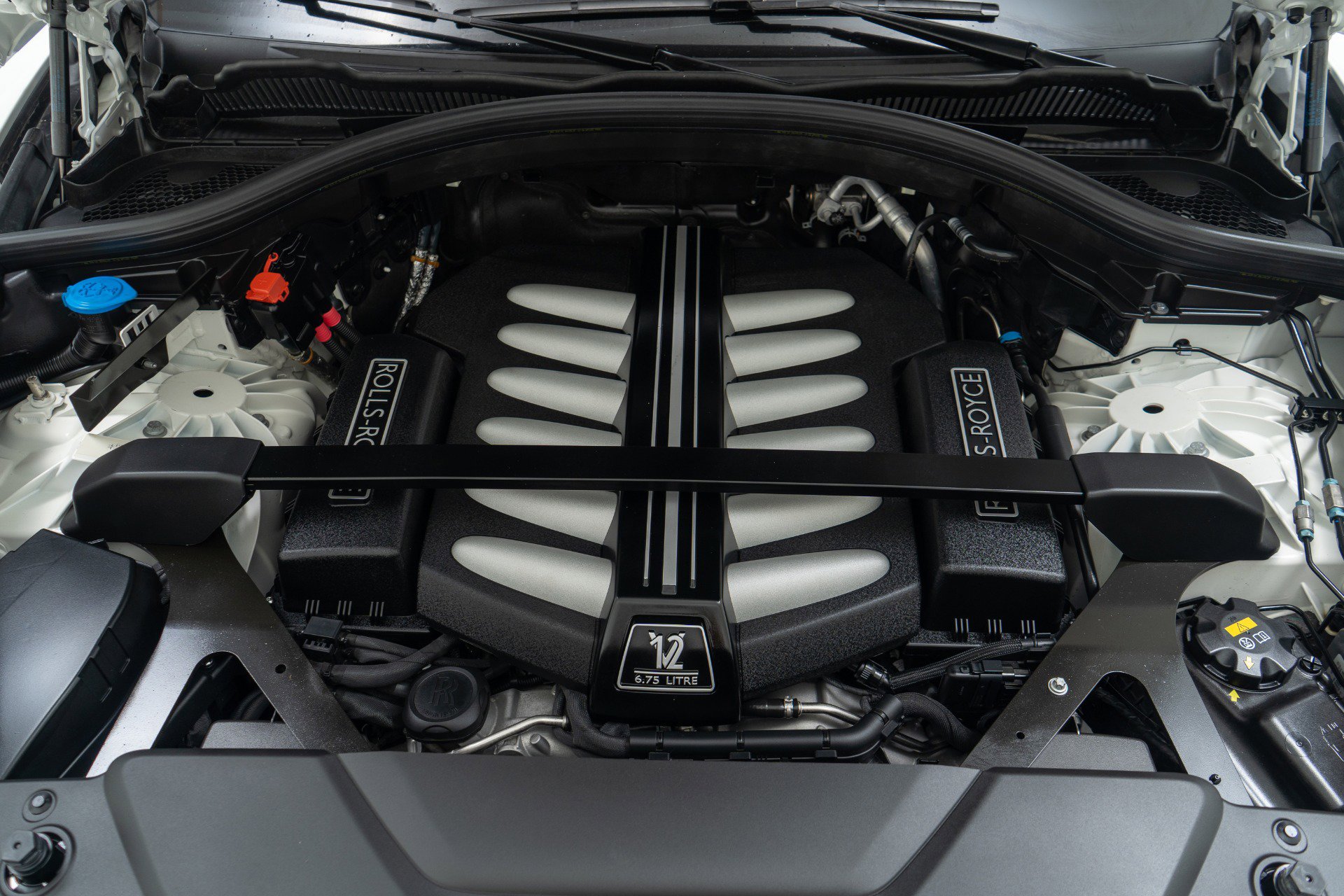 Used 2020 Rolls-Royce Cullinan image 12