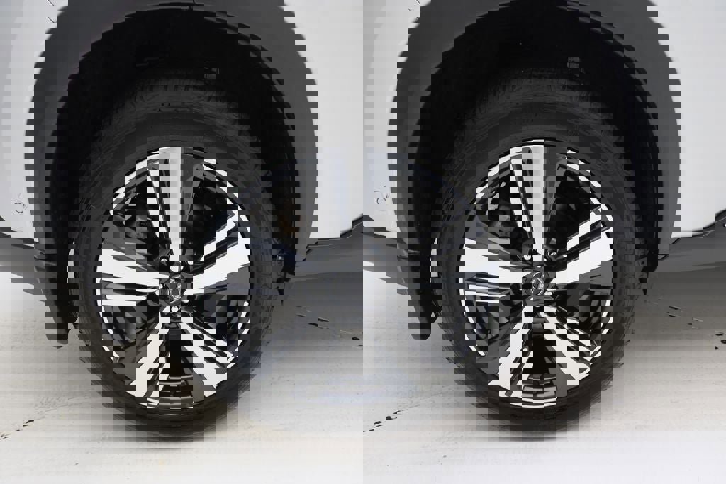 Used 2023 Nissan Rogue SL w/ SL Premium Package image 10