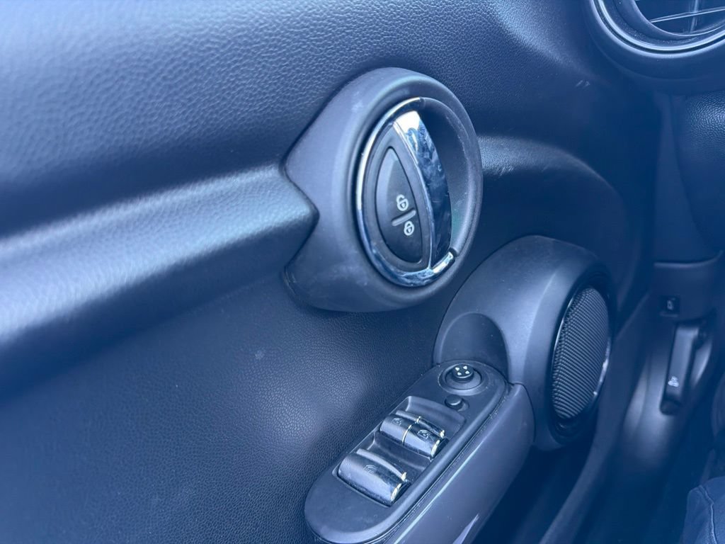 Used 2020 MINI Cooper Convertible w/ Storage Package FWD image 21