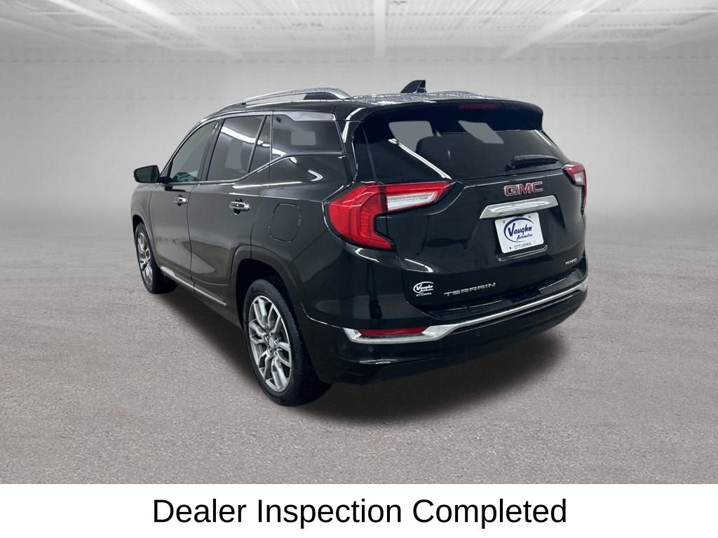 Used 2024 GMC Terrain Denali w/ Denali Premium Package image 9