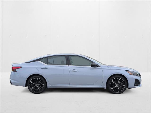 New 2025 Nissan Altima 2.5 SR image 4