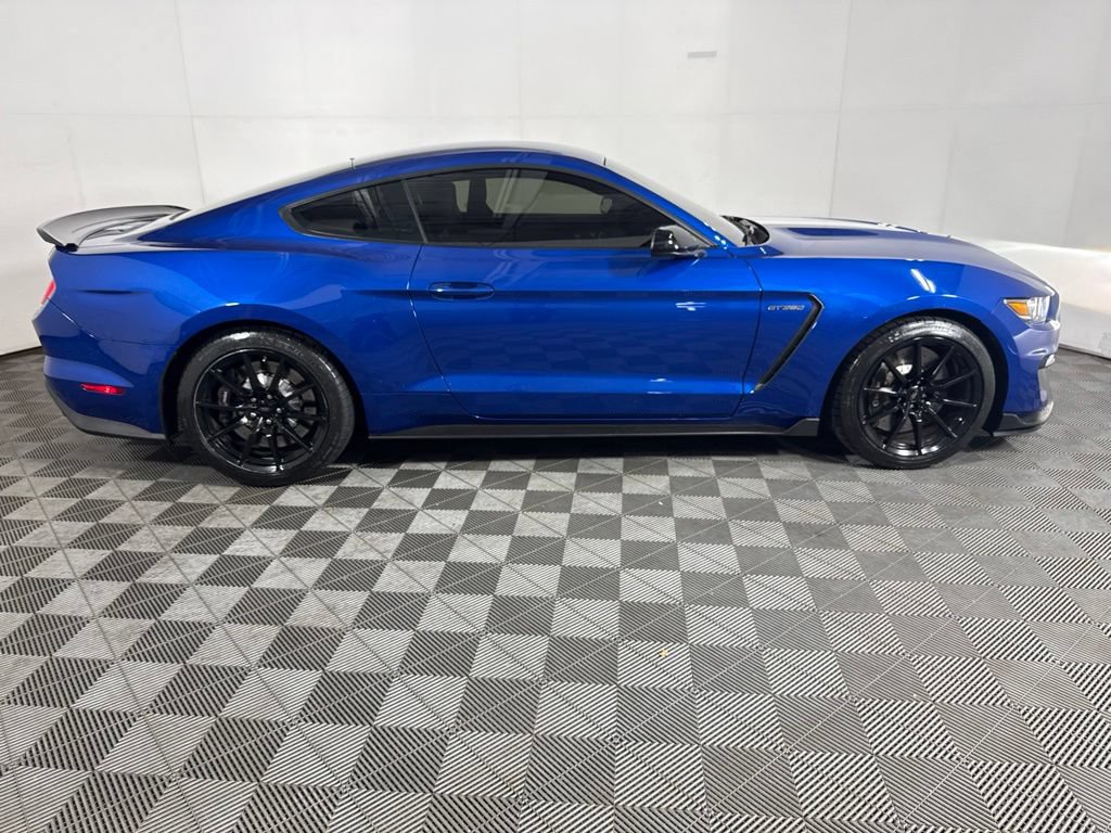 Used 2017 Ford Mustang Shelby GT350 RWD image 11