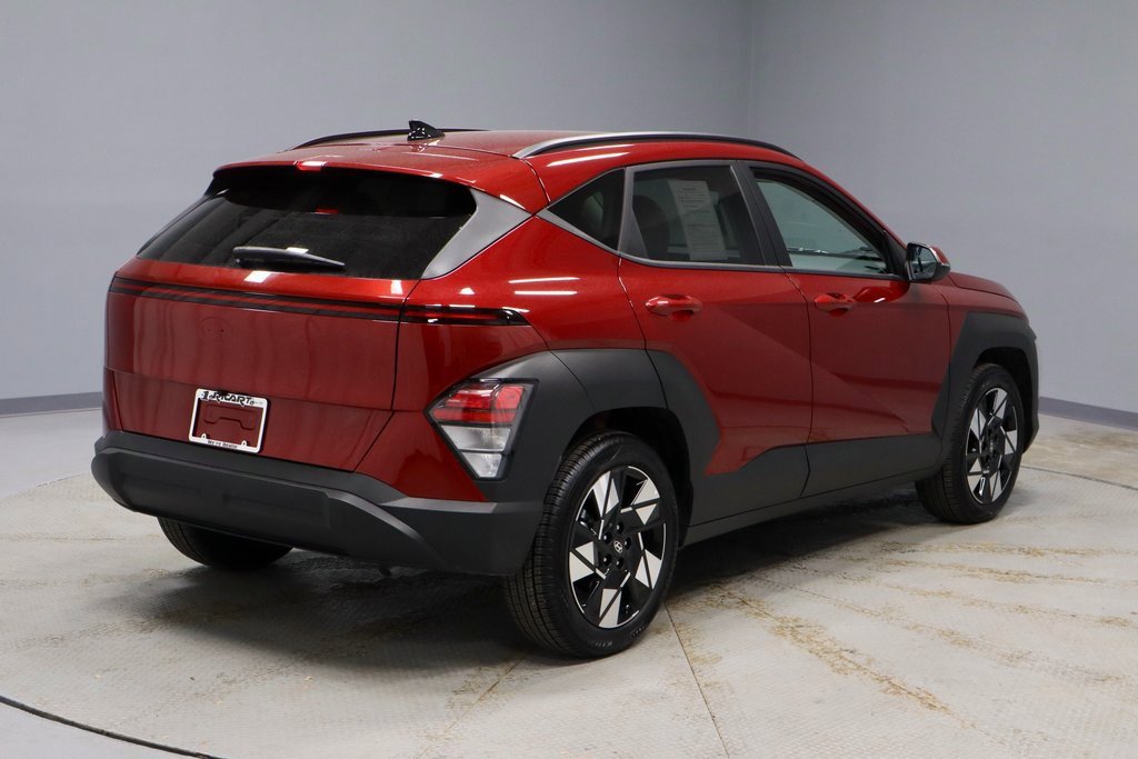 Certified 2025 Hyundai Kona SEL image 11