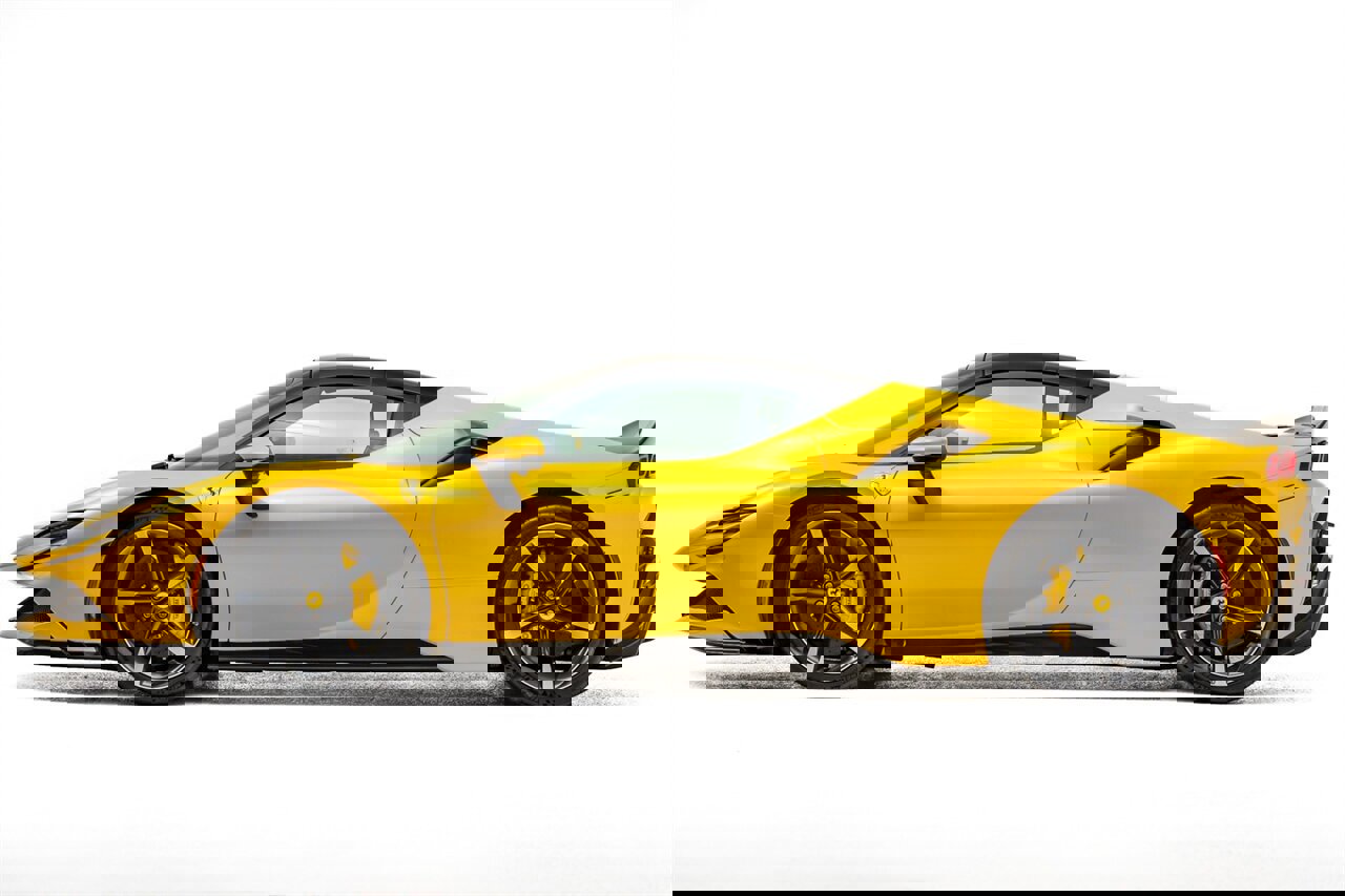 Used 2023 Ferrari SF90 Spider image 7