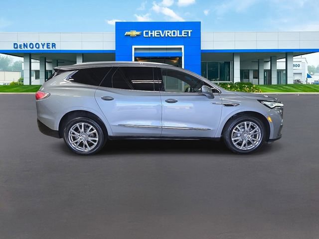 Used 2023 Buick Enclave Essence w/ Experience Buick Package AWD/4WD image 9