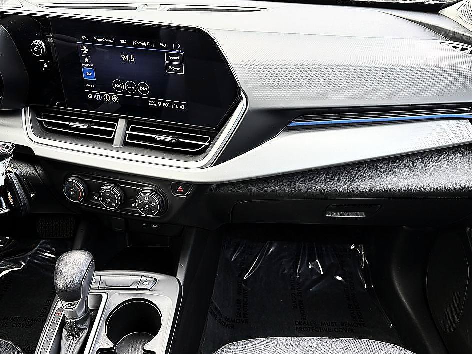 Used 2024 Chevrolet Trax LS w/ LS Convenience Package FWD image 14