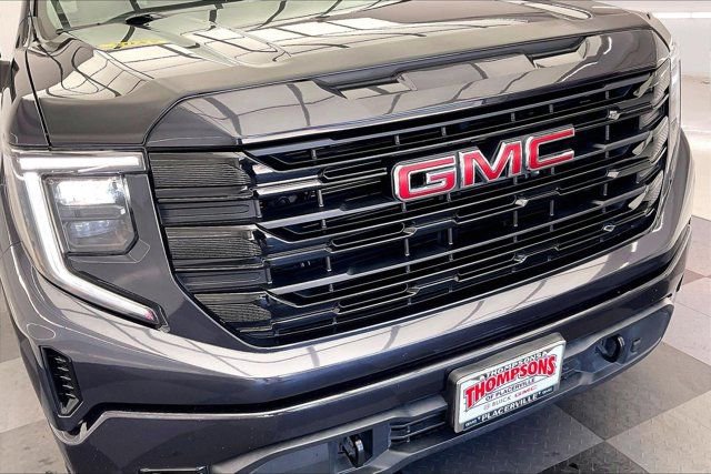 Used 2022 GMC Sierra 1500 Elevation w/ X31 Off-Road Package AWD/4WD image 30