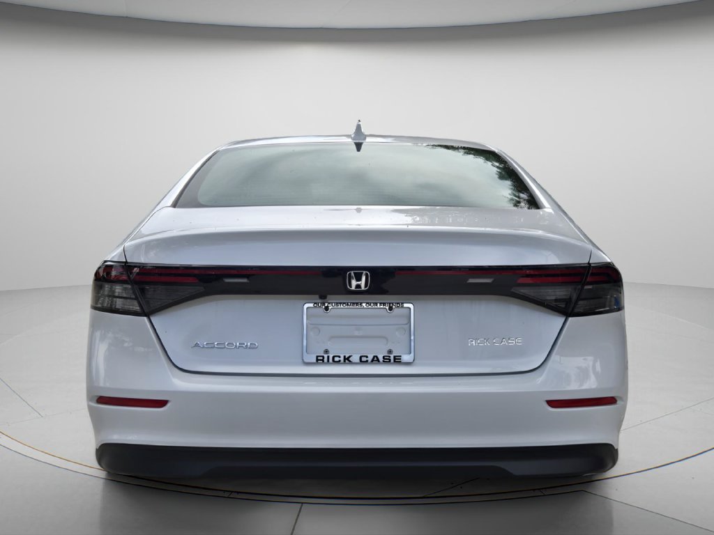 Certified 2025 Honda Accord LX image 6