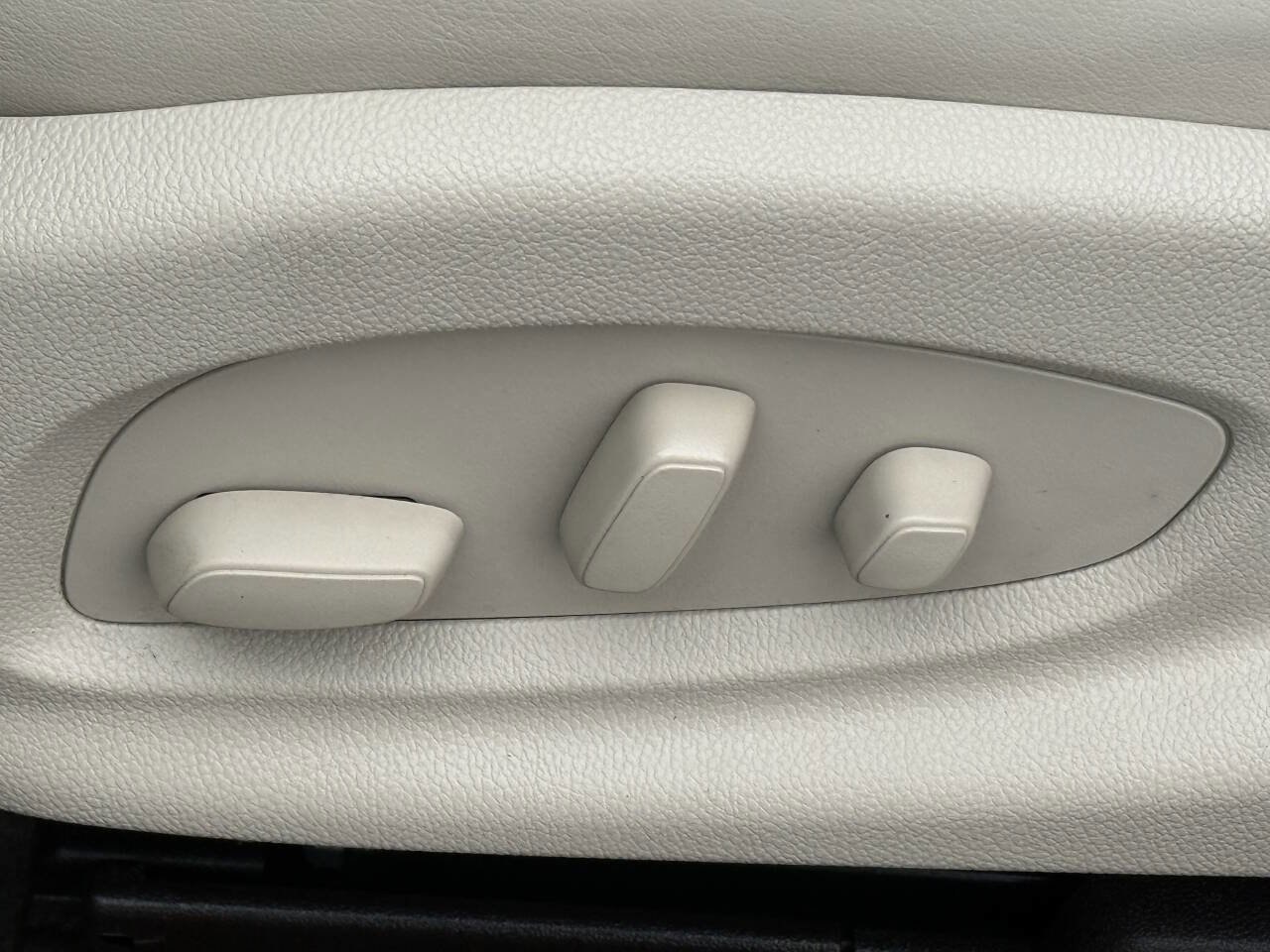 Used 2015 Buick LaCrosse Premium w/ Driver Confidence Package #1 image 9