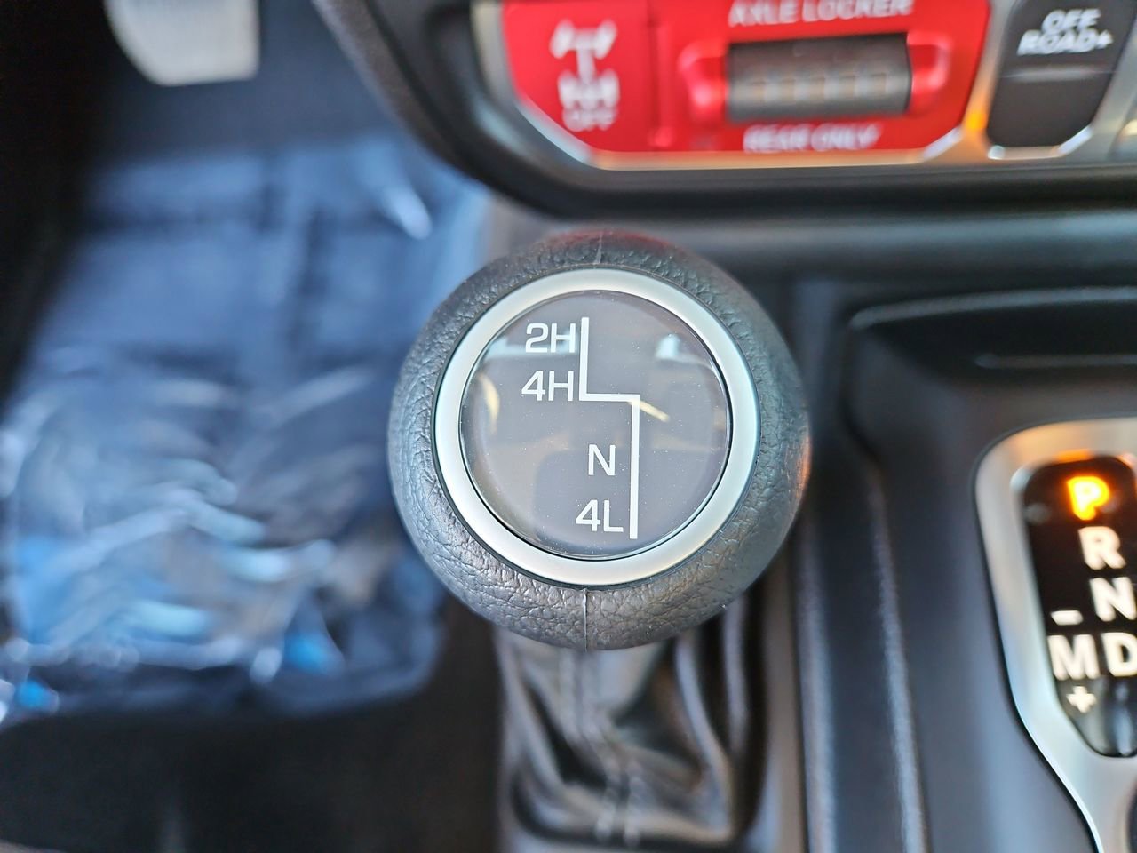 New 2025 Jeep Gladiator Mojave w/ Safety Group image 25