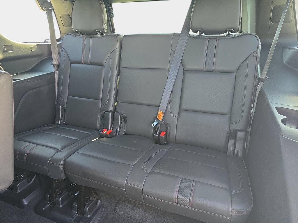Used 2022 Chevrolet Tahoe RST w/ Luxury Package AWD/4WD image 16