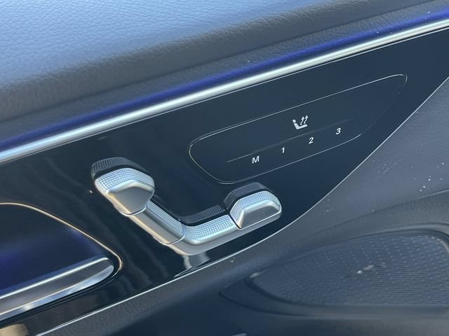 Used 2025 Mercedes-Benz C 300 4MATIC Sedan image 25