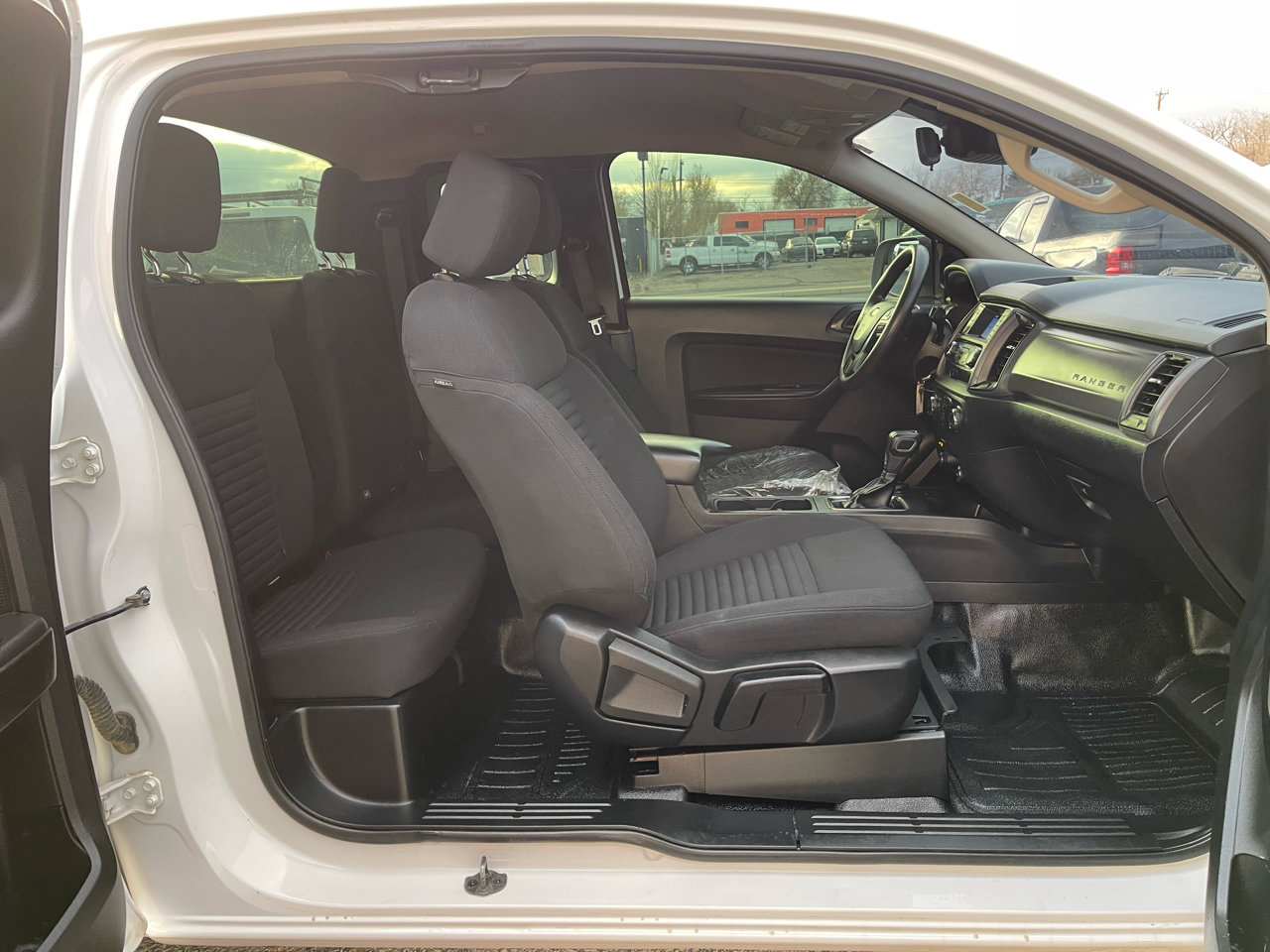 Used 2019 Ford Ranger XL w/ Equipment Group 101A Mid image 12