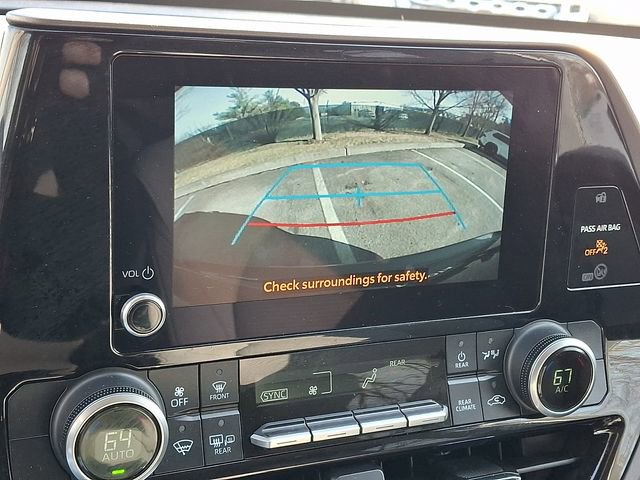 Used 2023 Toyota Highlander LE image 17