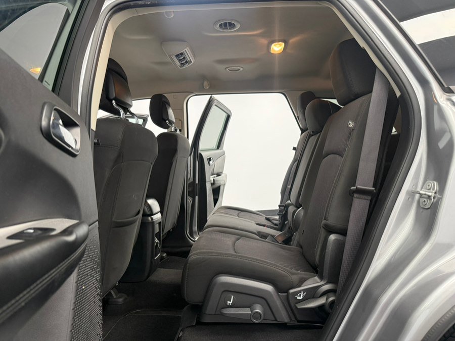 Used 2017 Dodge Journey SE w/ Flexible Seating Group FWD image 43