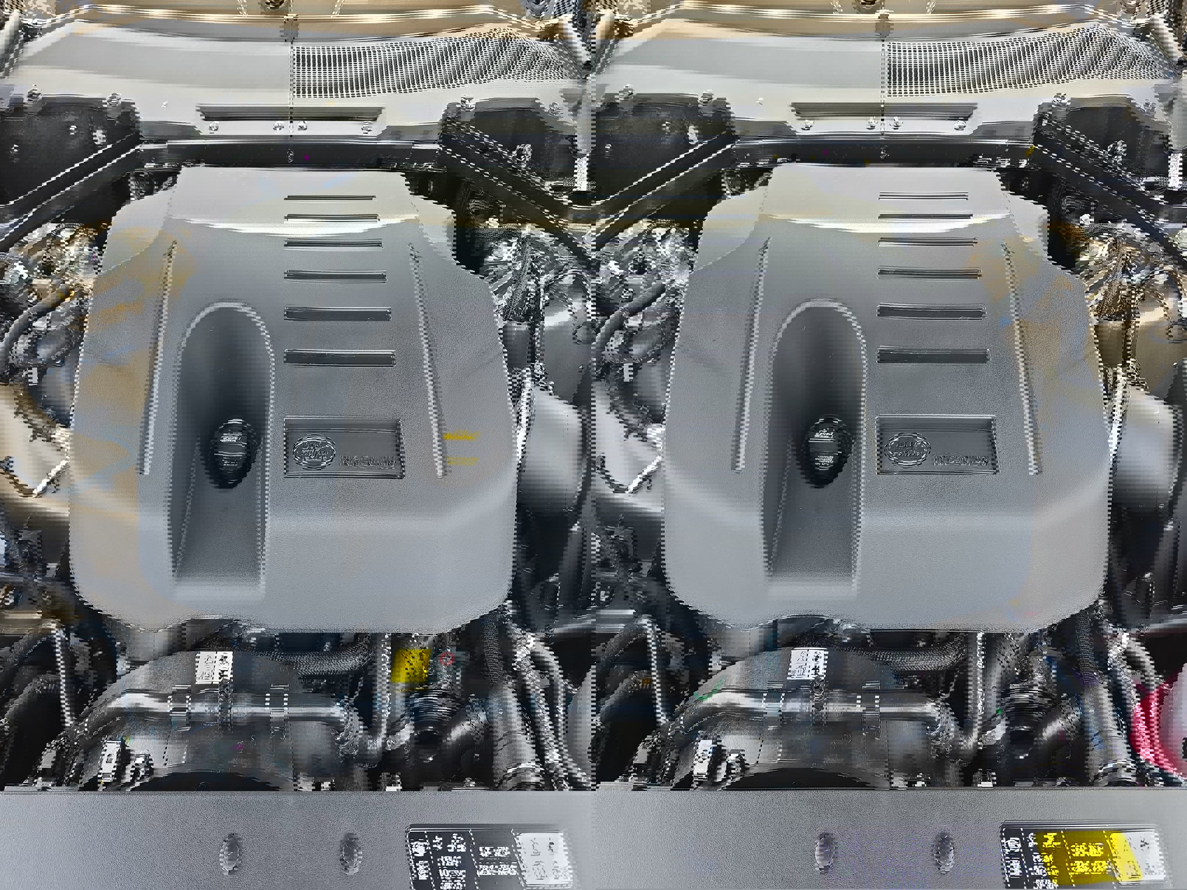 New 2026 Land Rover Defender 130 X-Dynamic SE image 31