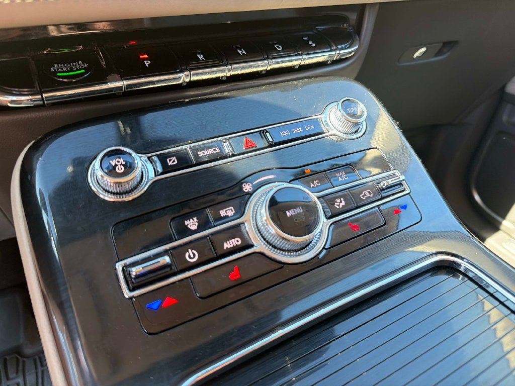 Used 2023 Lincoln Nautilus FWD w/ Premium Package image 26