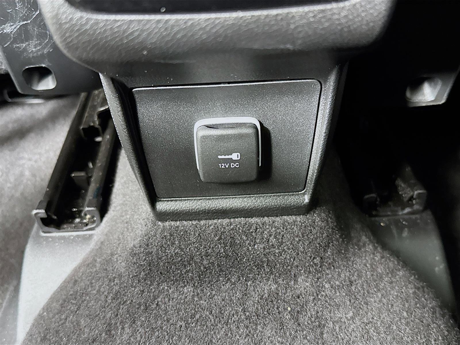 Used 2023 Jeep Compass Latitude image 25