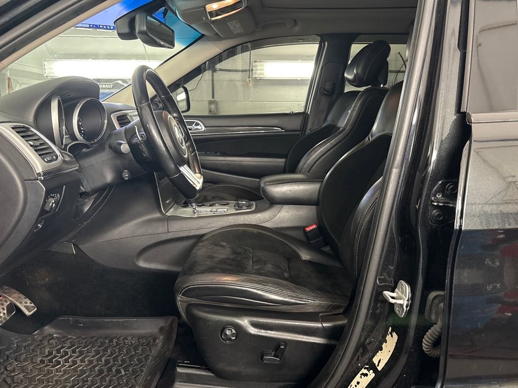 Used 2012 Jeep Grand Cherokee SRT8 w/ Luxury Group II image 16