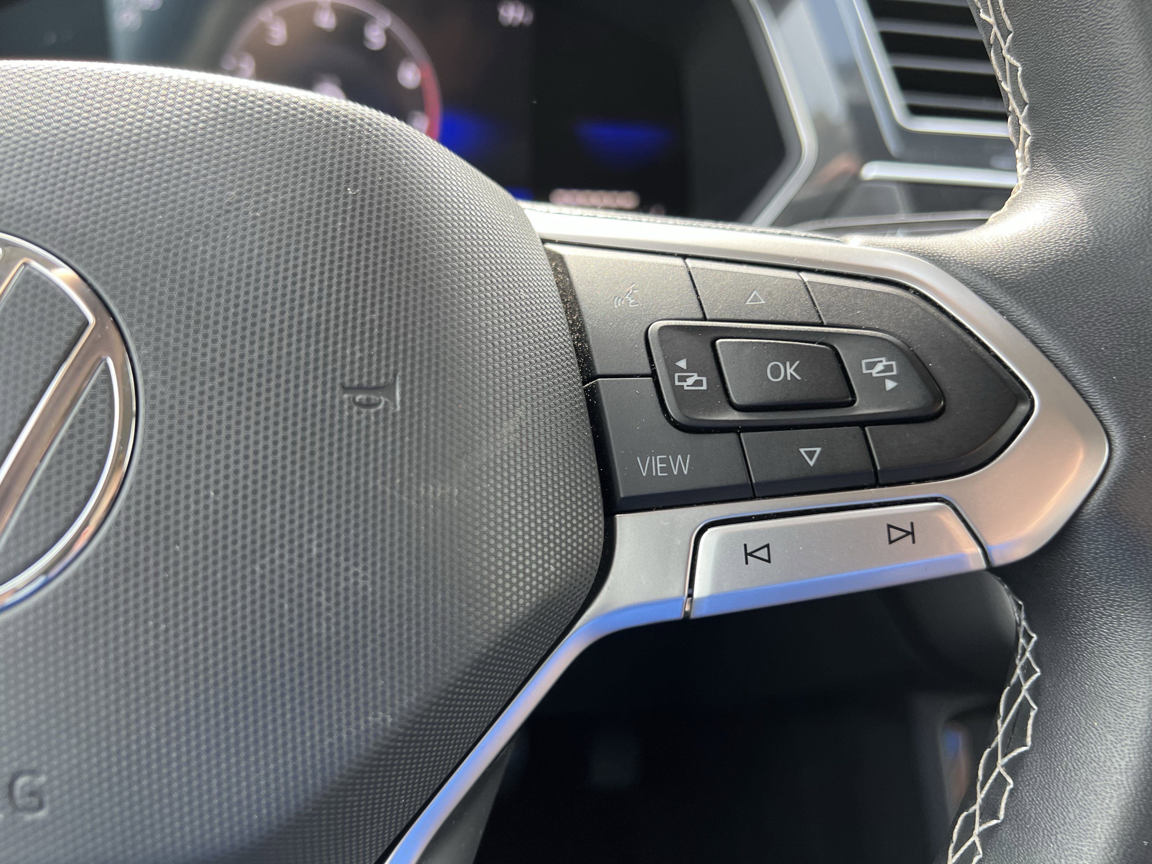 Used 2022 Volkswagen Tiguan SE image 20