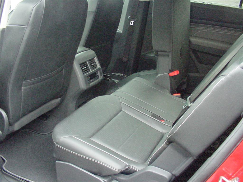 Used 2021 Volkswagen Atlas SEL R-Line image 36