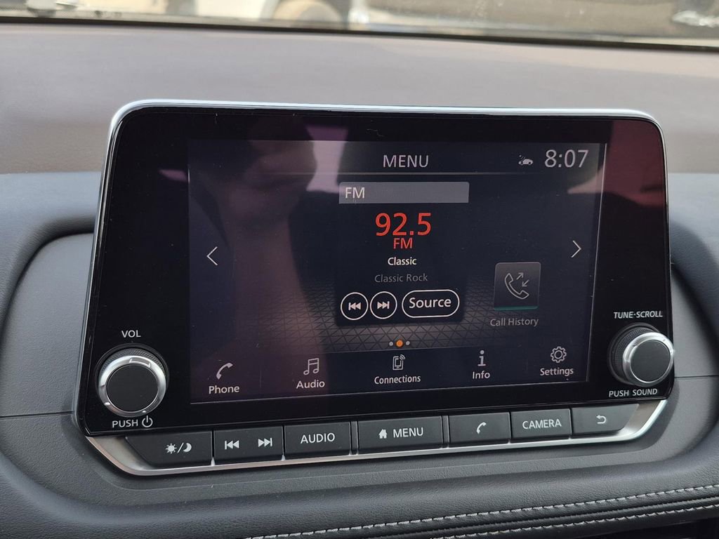 Used 2022 Nissan Rogue SV image 24