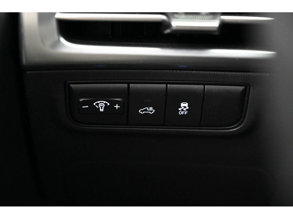 Used 2025 Hyundai Santa Cruz SE image 36