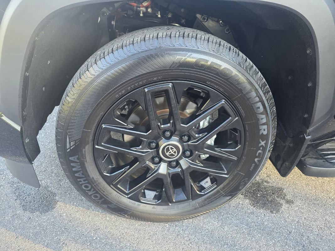 Used 2024 Toyota Sequoia Limited image 38