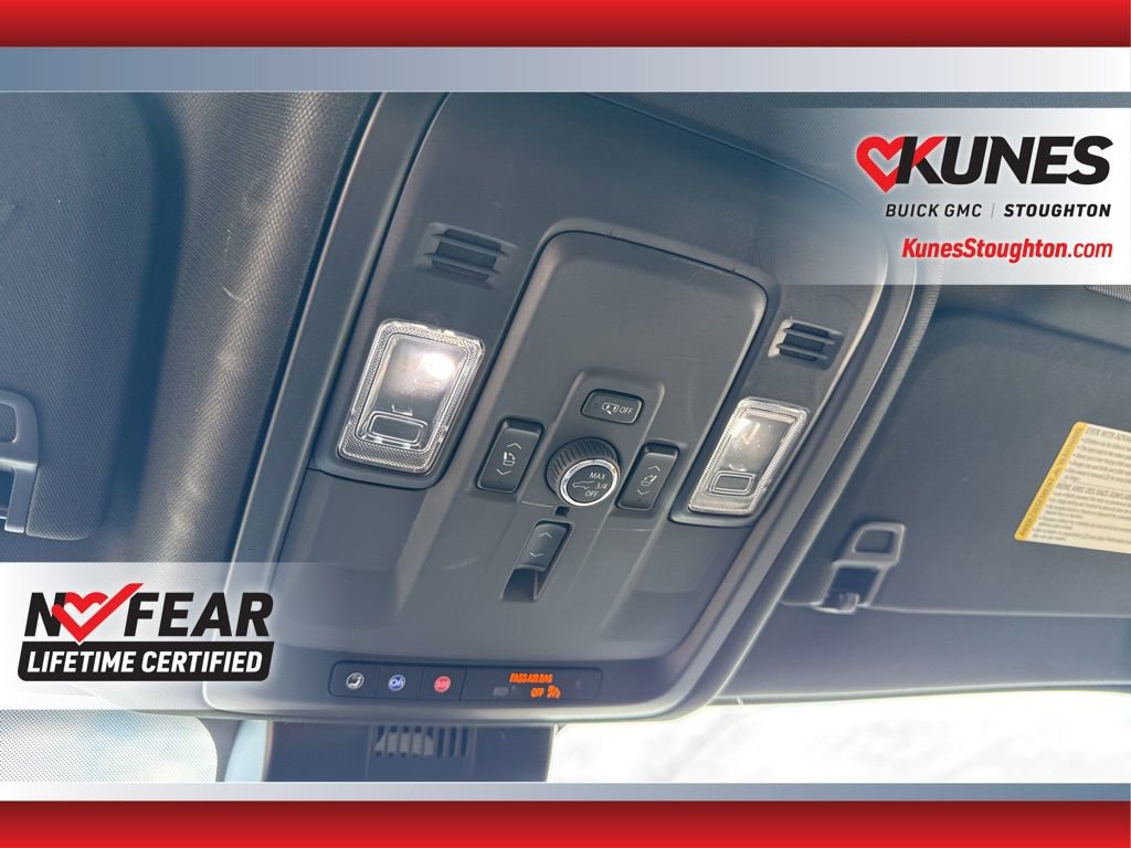 Used 2025 GMC Yukon XL Denali image 35